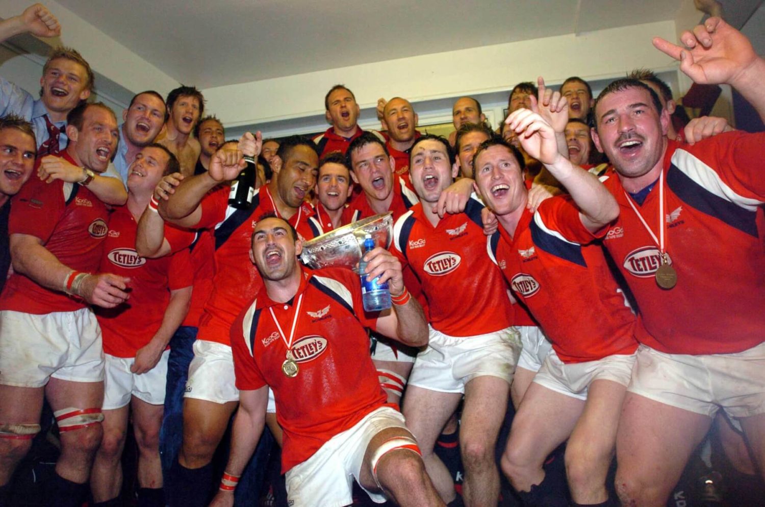 150 years of Scarlets The 200304 title showdown Scarlets Rugby