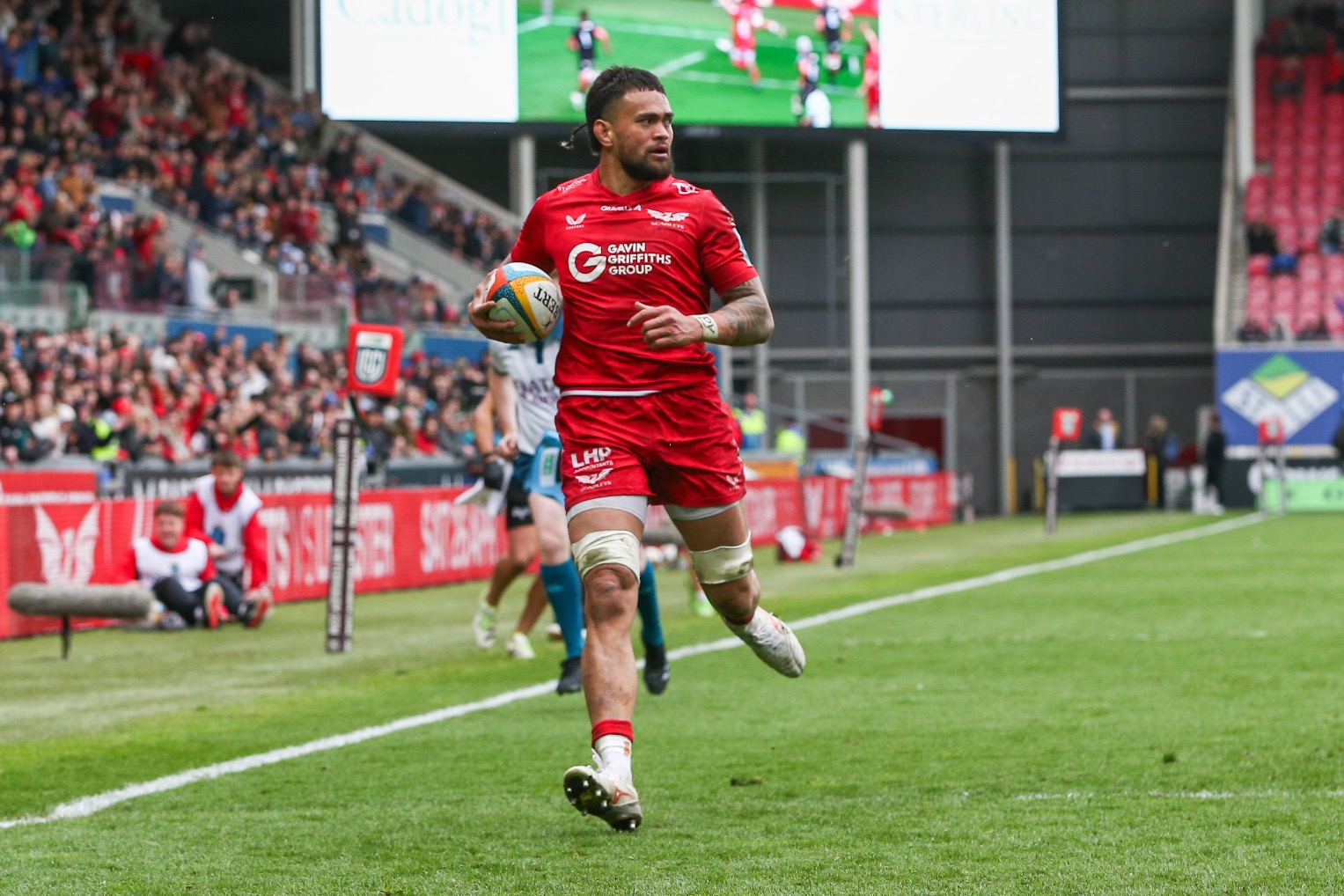 Vaea Fifita to leave Scarlets to join French TOP 14 side Montauban