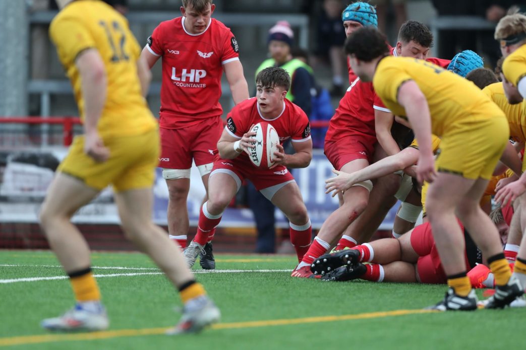 Scarlets U18s scum-half Alfie Luger